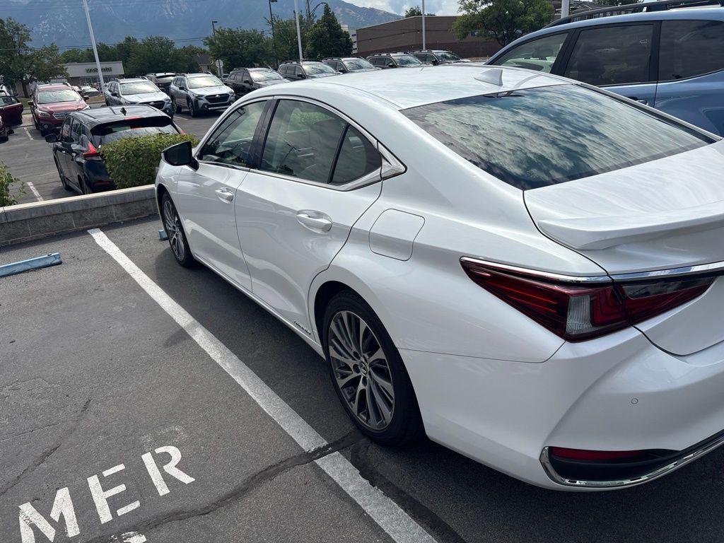 lexus es hybrid 2019 JTHB21B11K2020875 image lexus es hybrid 2019 JTHB21B11K2020875 image